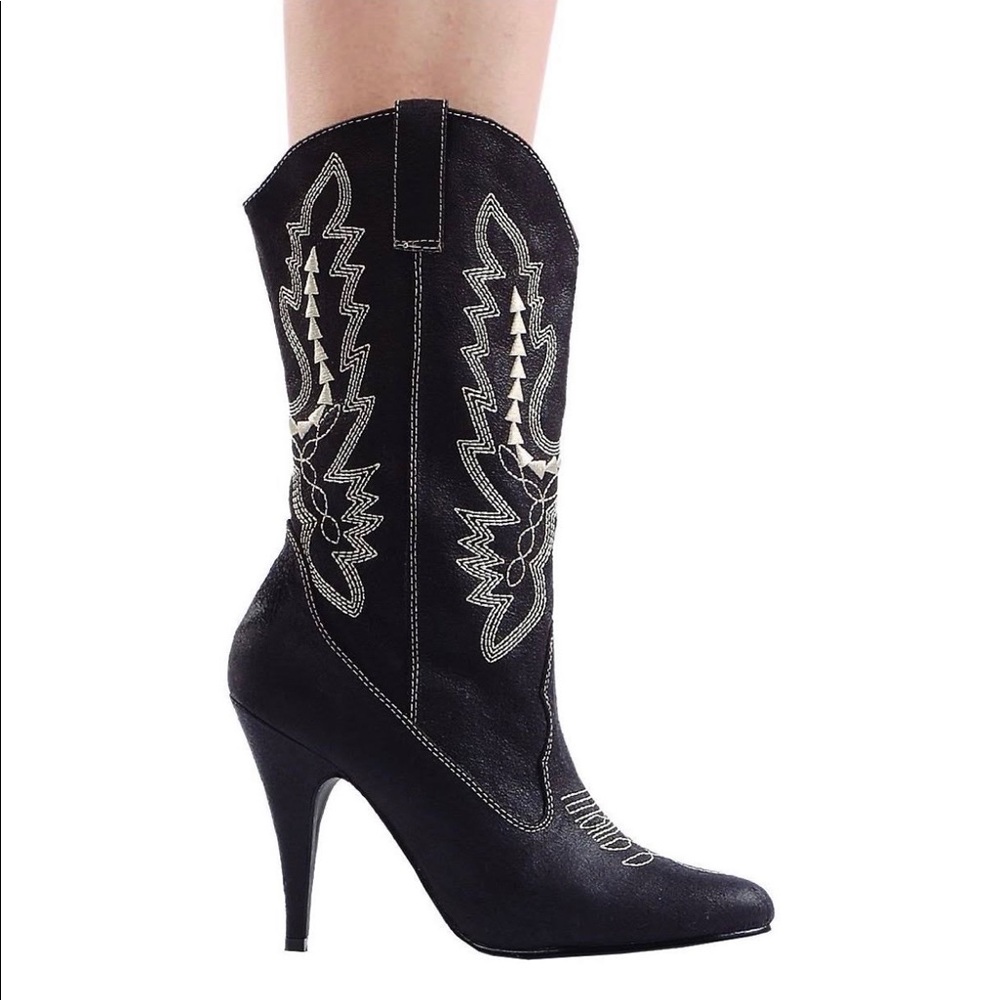 Black & White Boots with Heel